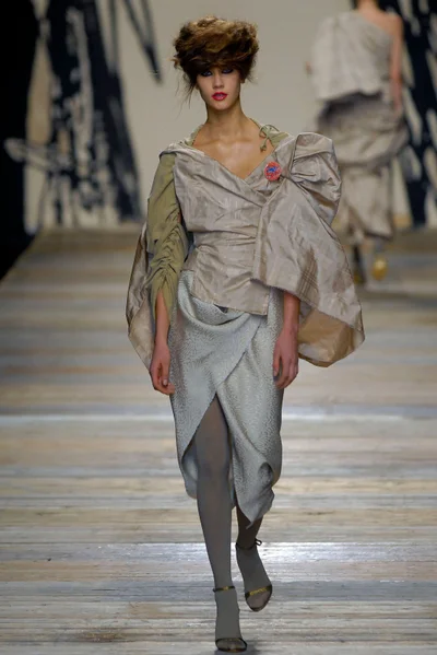 Look 44